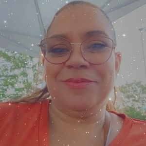 Meet your Posher, Debi